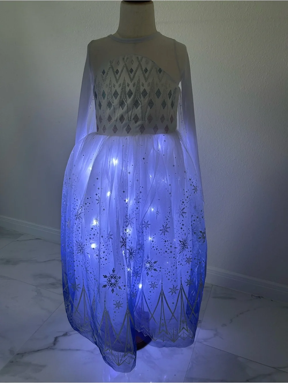 Elsa Frozen Inspired Princess Light Up Costume Kids Dress, Size 7-8